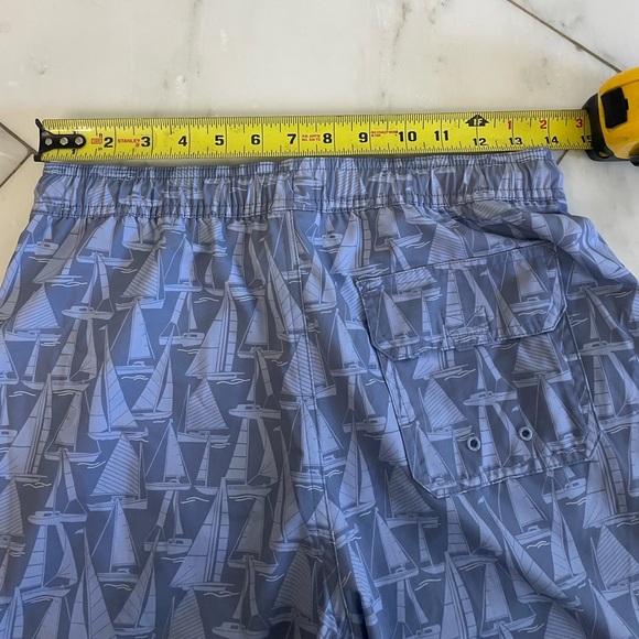 Vineyard Vines youth large, two for one, 2 pairs printed swim trunks w/ netting - Picture 5 of 15
